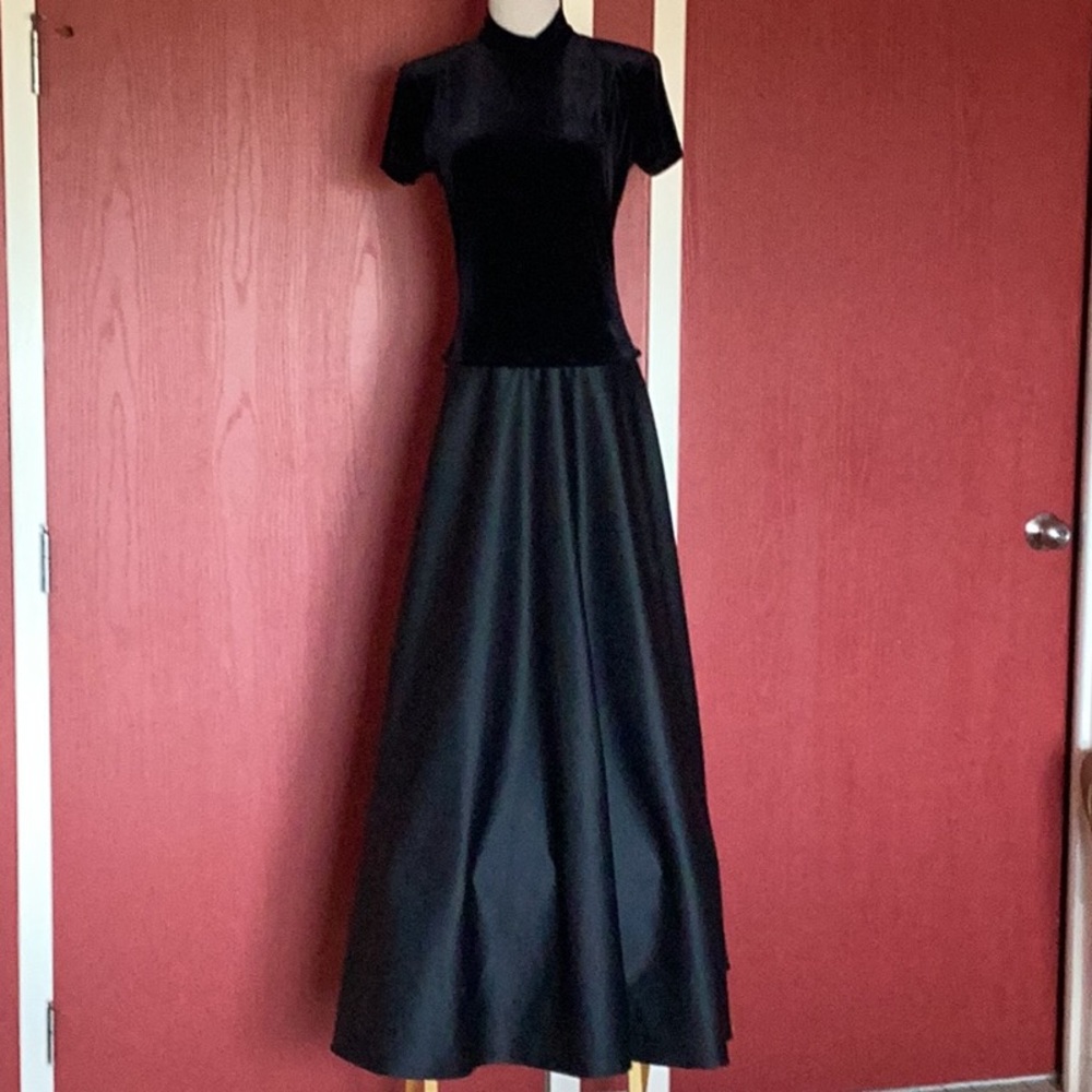 Elegant Black Velvet Gown